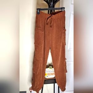 FOREVER 21 CARPENTER/GENIE STYLE PANTS SIZE SMALL